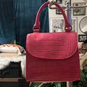 Chic Pink Crocodile-Embossed Mini Bag